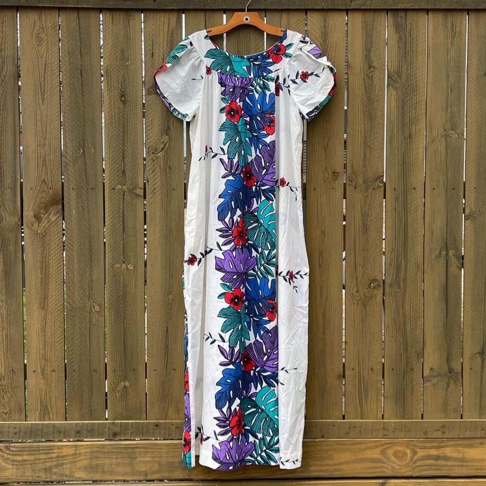 XL Hilo Hattie VTG Hawaiian Hibiscus Print Tunic Muumuu Dress Women’s
